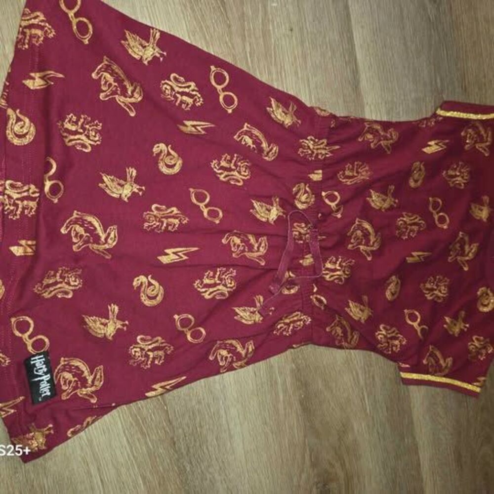 Harry Potter Maroon Gold Foil Print Dress Size 6-7 Years